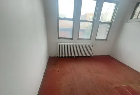 7819 South Bennett Avenue Chicago IL 60649