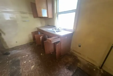 7819 South Bennett Avenue Chicago IL 60649