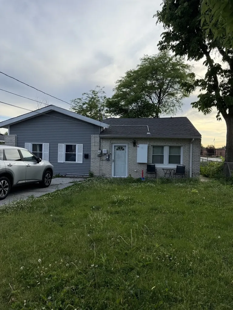 14810 Perry Avenue South Holland IL 60473