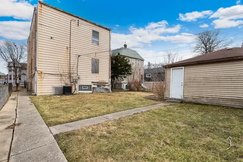 912 North Latrobe Avenue Chicago IL 60651