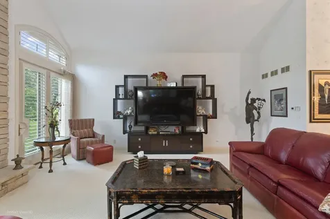 6650 White Pine Way Libertyville IL 60048