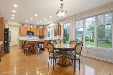 6650 White Pine Way Libertyville IL 60048