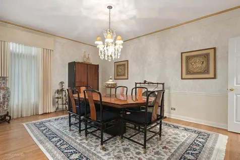 6650 White Pine Way Libertyville IL 60048