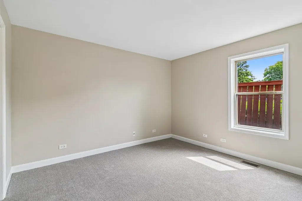 1336 Mcdowell Road Naperville IL 60563