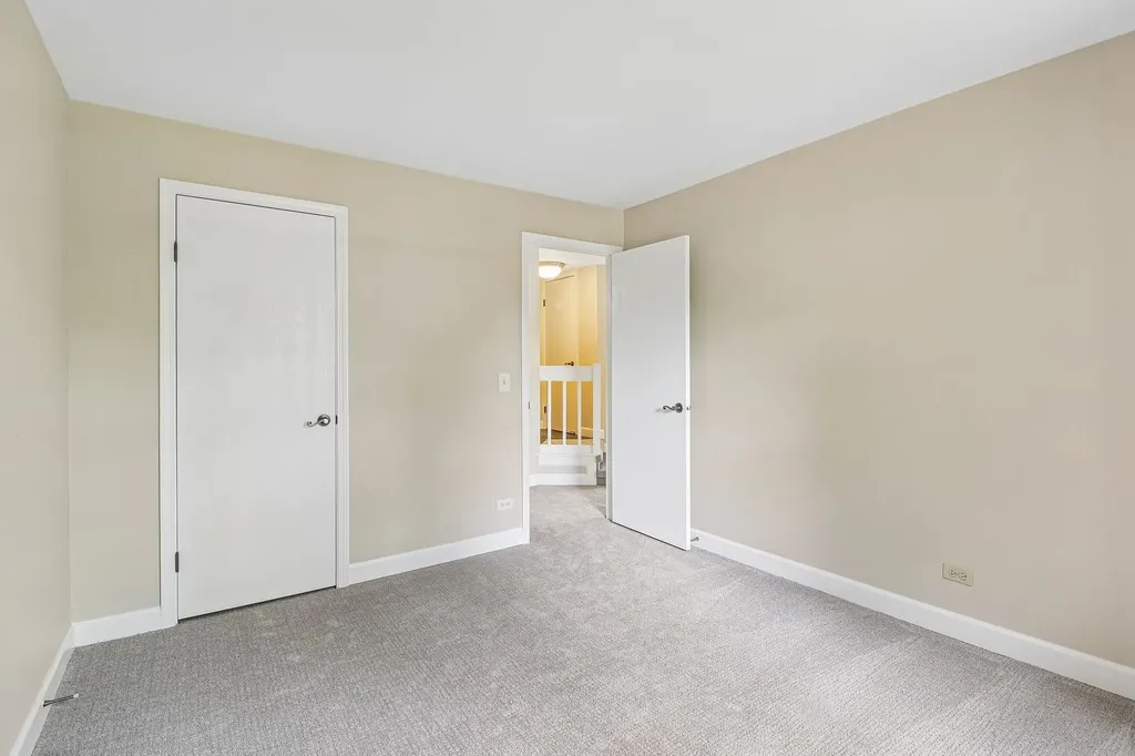 1336 Mcdowell Road Naperville IL 60563