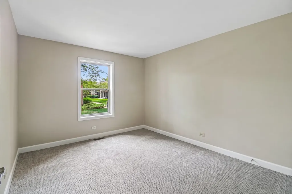 1336 Mcdowell Road Naperville IL 60563