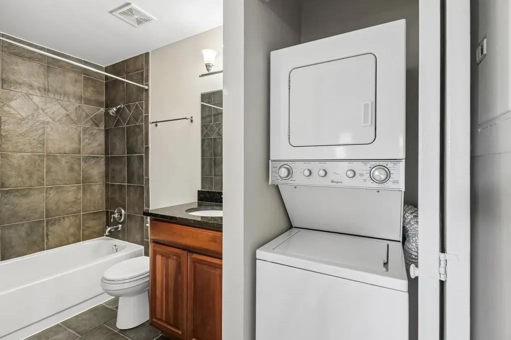 1336 Mcdowell Road Naperville IL 60563