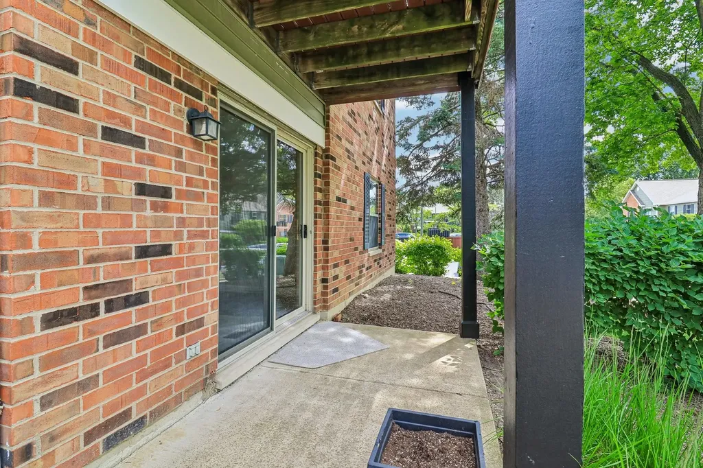1336 Mcdowell Road Naperville IL 60563