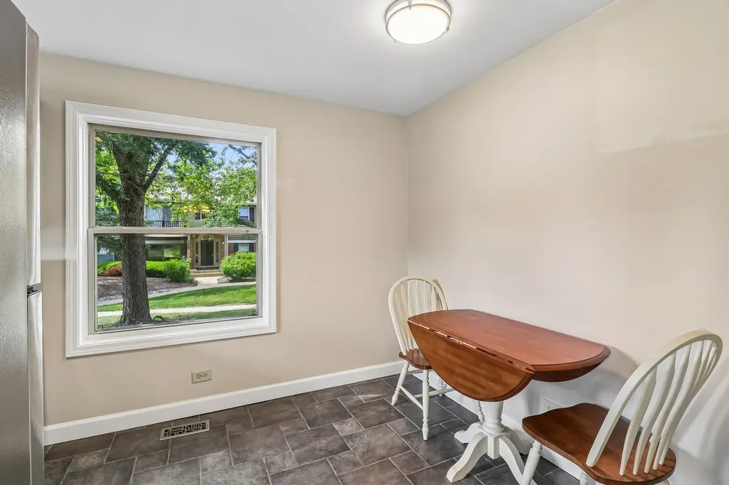 1336 Mcdowell Road Naperville IL 60563