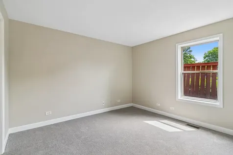 1336 Mcdowell Road Naperville IL 60563