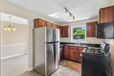 1336 Mcdowell Road Naperville IL 60563