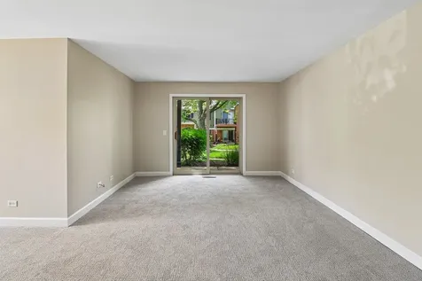 1336 Mcdowell Road Naperville IL 60563