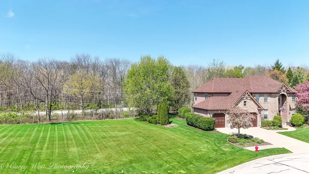 625 Sheffield Circle Sugar Grove IL 60554