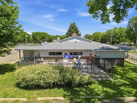 707 Freeport Road Sterling IL 61081