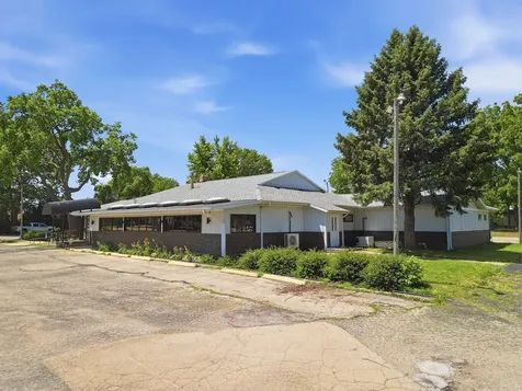 707 Freeport Road Sterling IL 61081