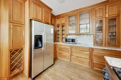 5898 North Caldwell Avenue N Chicago IL 60646