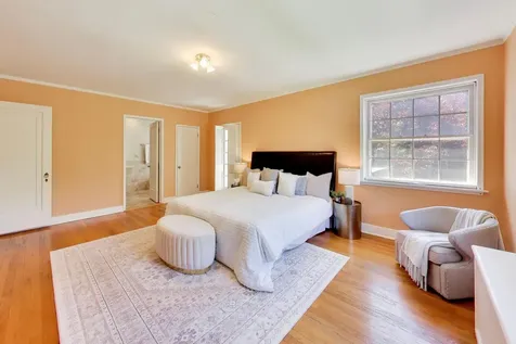 5898 North Caldwell Avenue N Chicago IL 60646