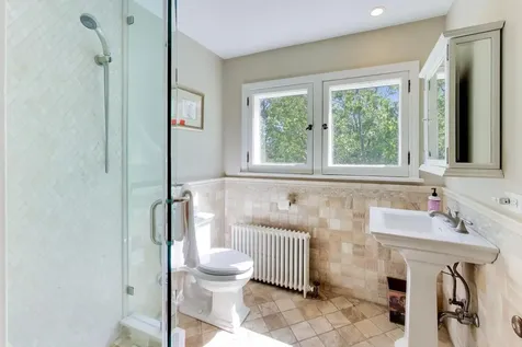 5898 North Caldwell Avenue N Chicago IL 60646