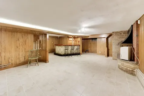 5898 North Caldwell Avenue N Chicago IL 60646