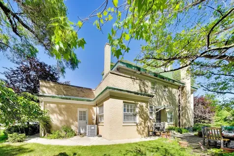 5898 North Caldwell Avenue N Chicago IL 60646