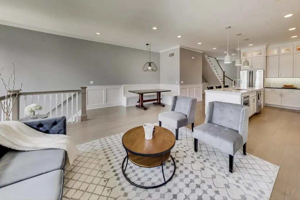 3625 North Campbell Avenue Chicago IL 60618