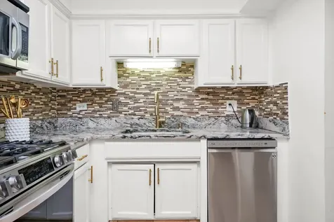 5800 West 105th Street Oak Lawn IL 60453