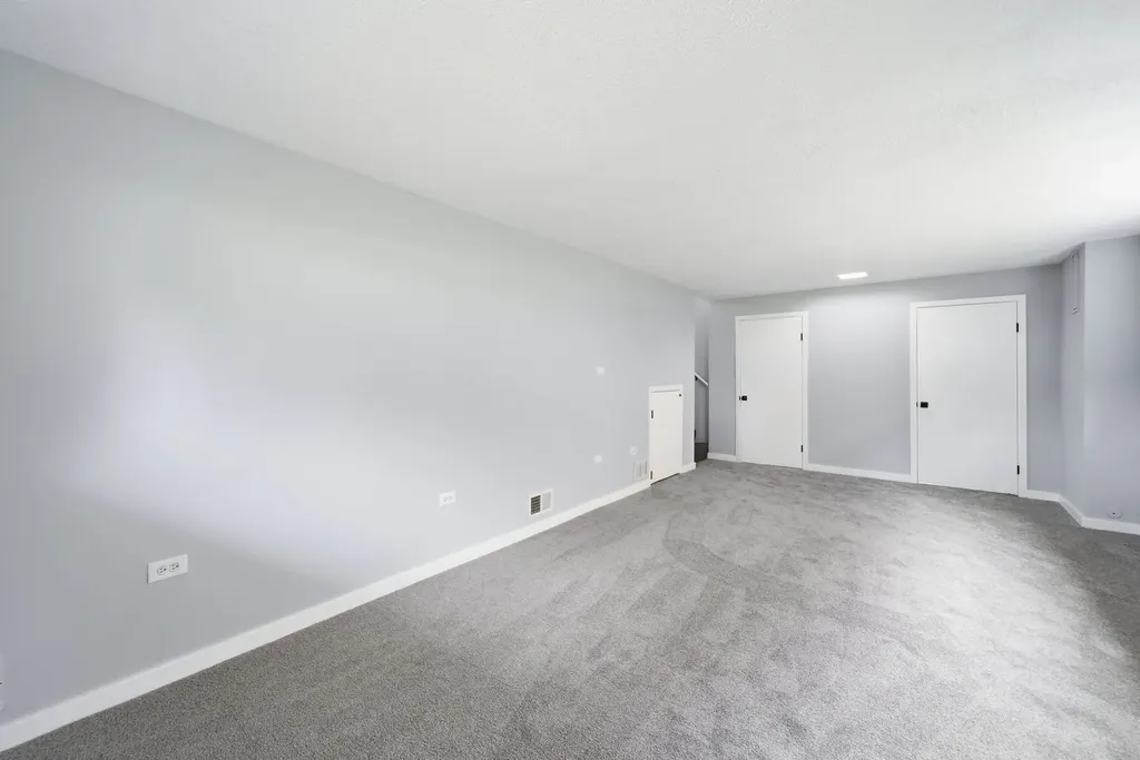 207 West Ethel Avenue Lombard IL 60148