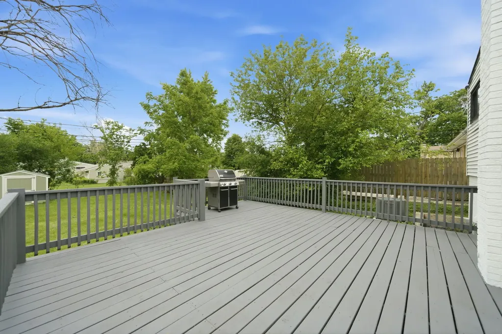 207 West Ethel Avenue Lombard IL 60148