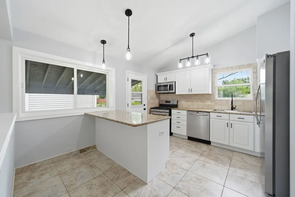 207 West Ethel Avenue Lombard IL 60148