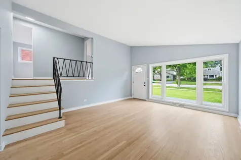 207 West Ethel Avenue Lombard IL 60148