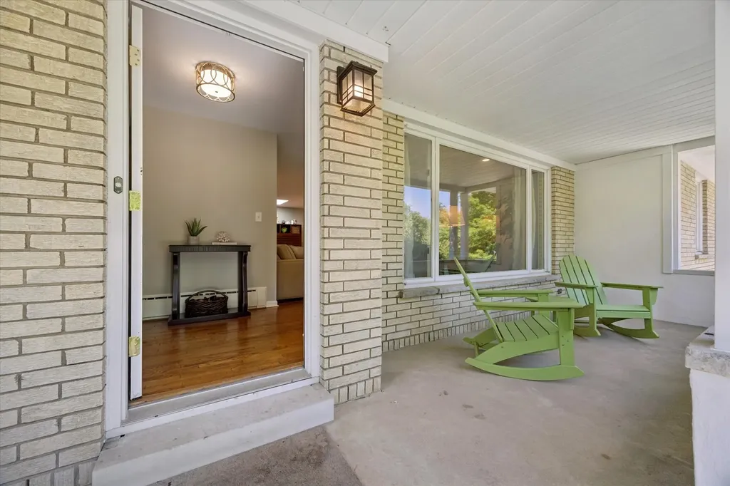 671 Revere Road Glen Ellyn IL 60137