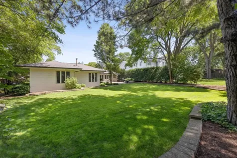 671 Revere Road Glen Ellyn IL 60137