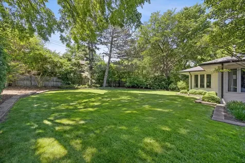 671 Revere Road Glen Ellyn IL 60137