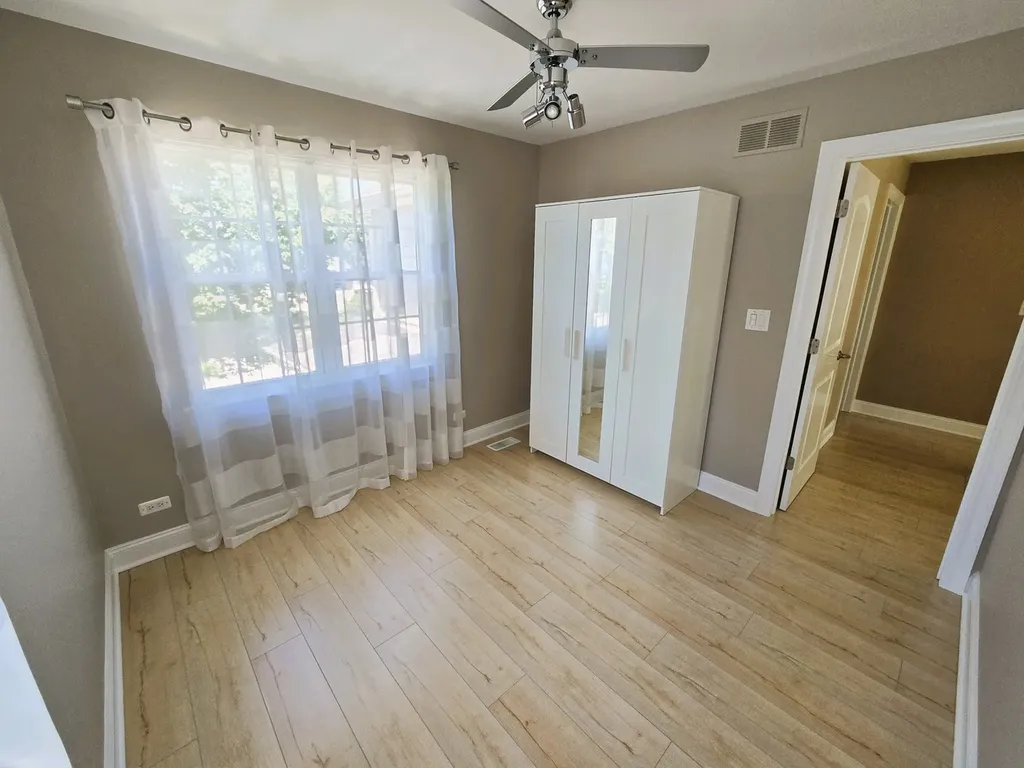 70 Townsend Circle Naperville IL 60565
