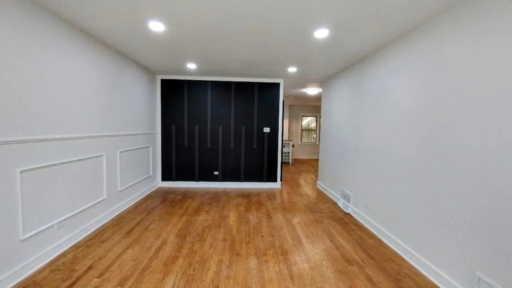 9630 South La Salle Street Chicago IL 60628