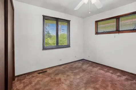 460 West Kathleen Drive Des Plaines IL 60016