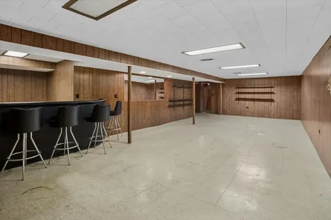 460 West Kathleen Drive Des Plaines IL 60016