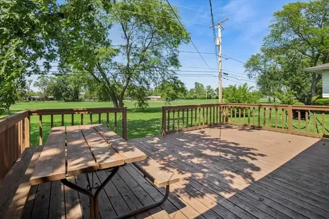 460 West Kathleen Drive Des Plaines IL 60016