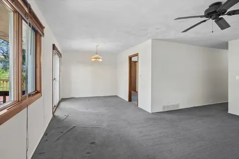 460 West Kathleen Drive Des Plaines IL 60016