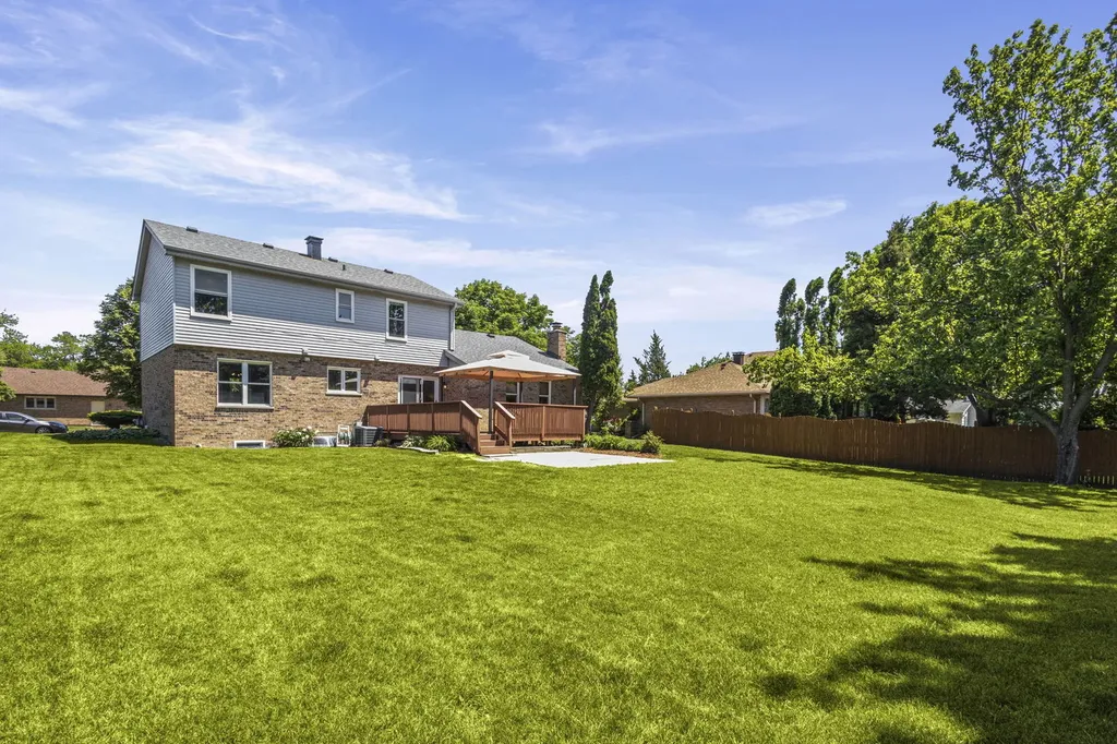 10s240 Havens Drive Downers Grove IL 60516