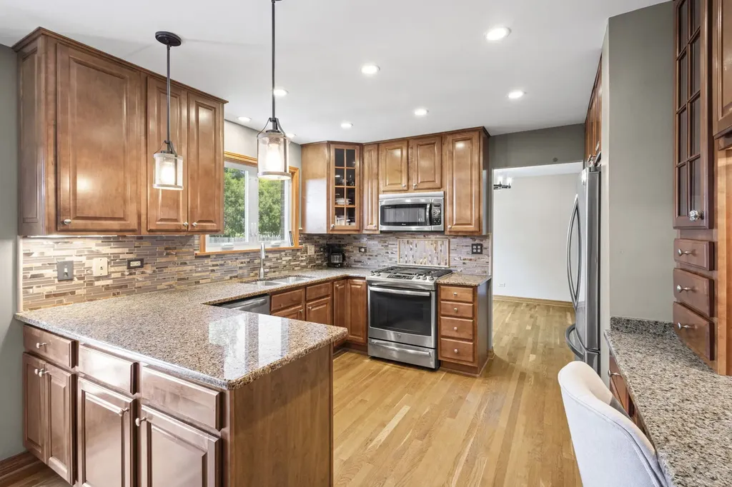 10s240 Havens Drive Downers Grove IL 60516