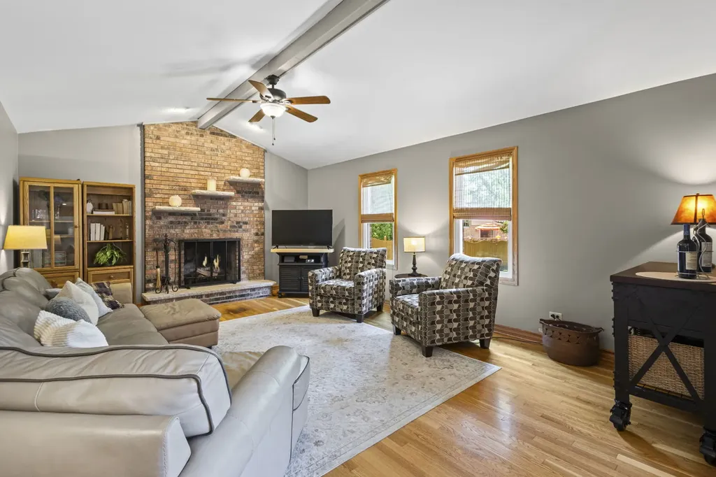 10s240 Havens Drive Downers Grove IL 60516
