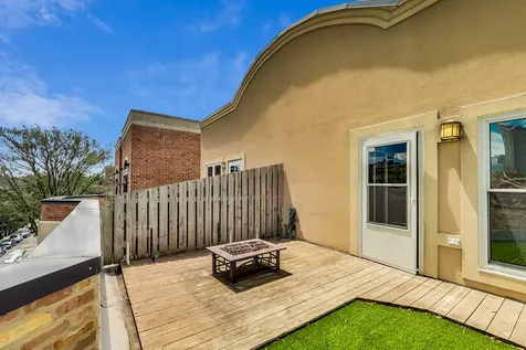 3740 North Wilton Avenue Chicago IL 60613