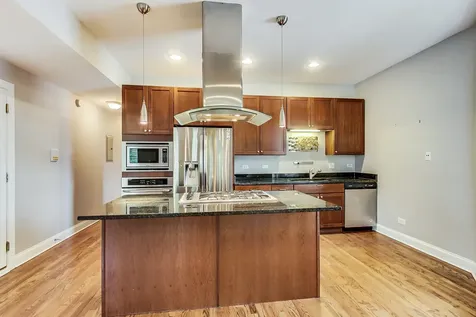 3740 North Wilton Avenue Chicago IL 60613