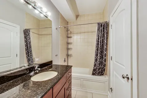 3740 North Wilton Avenue Chicago IL 60613