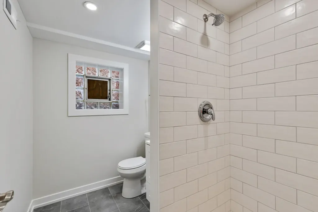 4933 North Keeler Avenue Chicago IL 60630