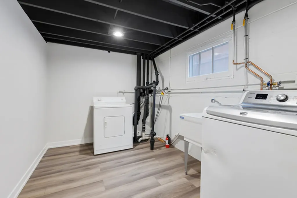 4933 North Keeler Avenue Chicago IL 60630