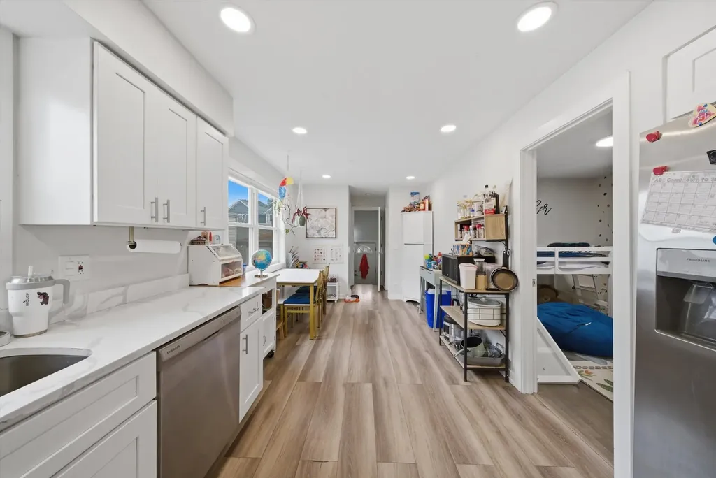 4933 North Keeler Avenue Chicago IL 60630