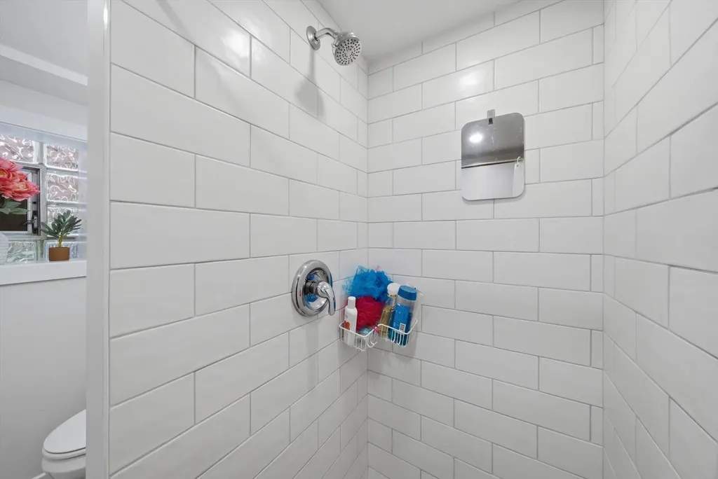 4933 North Keeler Avenue Chicago IL 60630