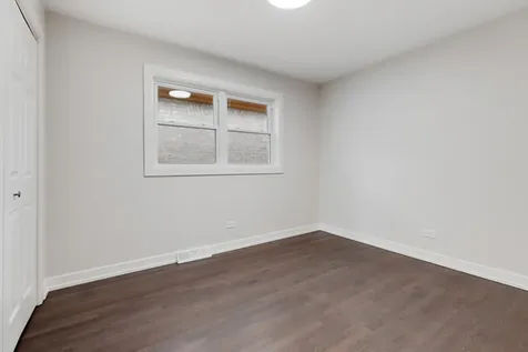 4933 North Keeler Avenue Chicago IL 60630